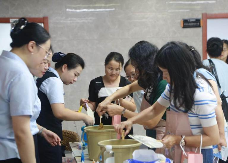 8c53db5b903cc93a1cb3fe092a9e35c9